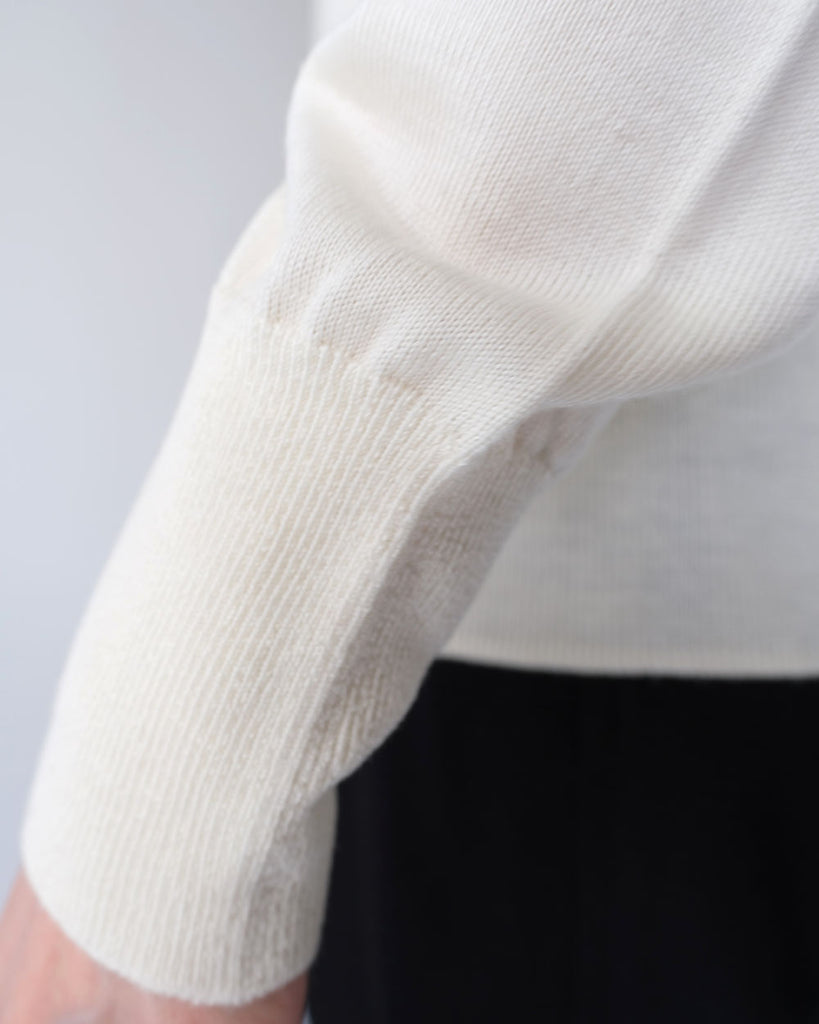 オフホワイト(袖口リブ)