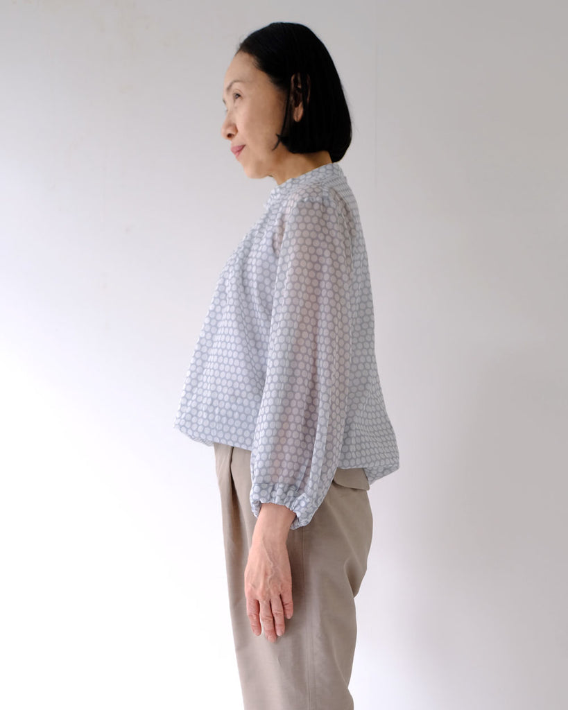 ライトグレイポルカドット(コットンシフォン)