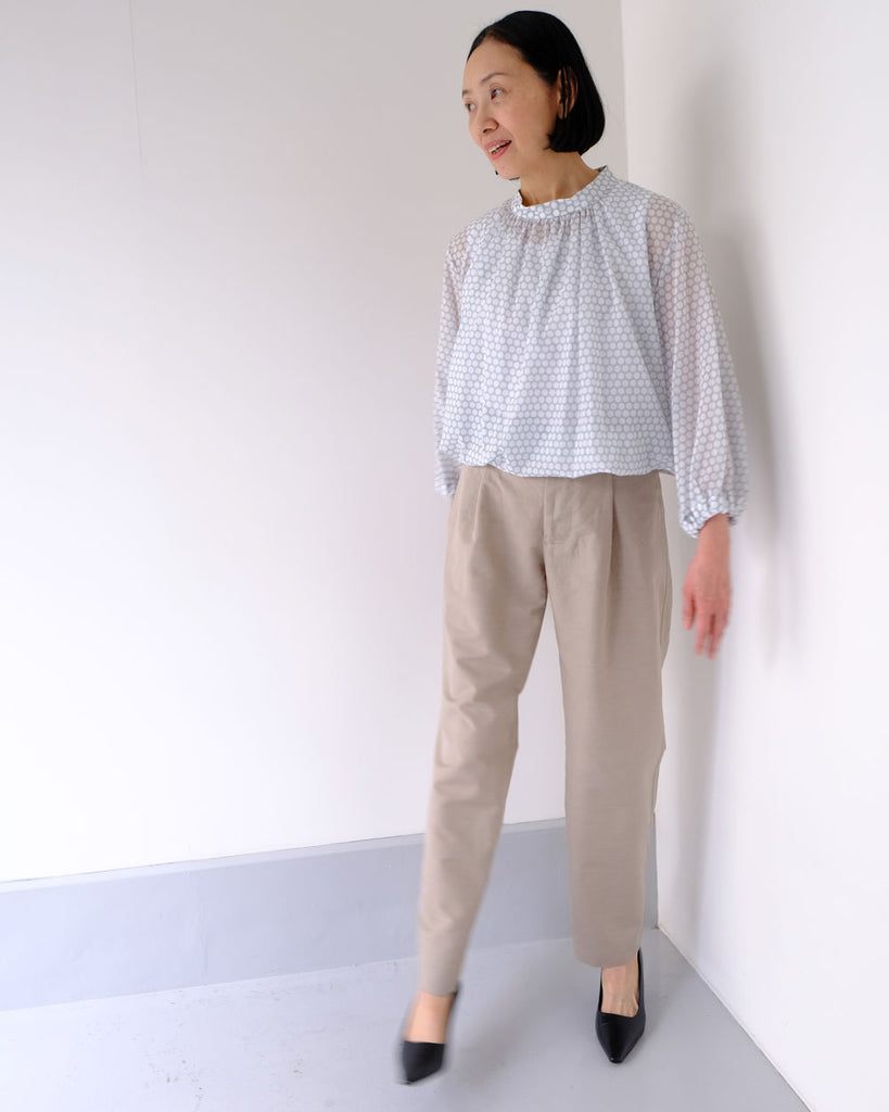 ライトグレイポルカドット(コットンシフォン)