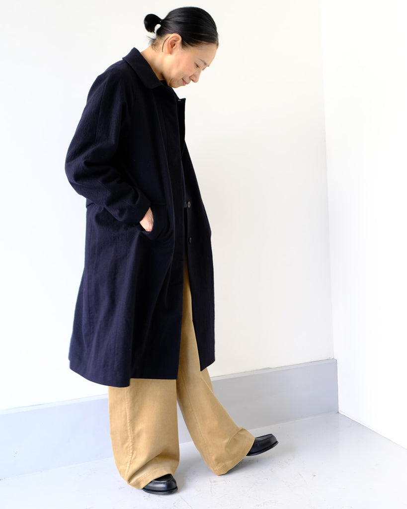 ネイビー(ウール縮絨) *ボトムス/Martheコーデュロイパンツ(ベージュ)