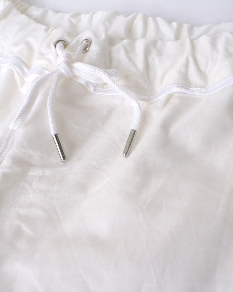 ホワイト(ウエスト裏、スピンドル紐)