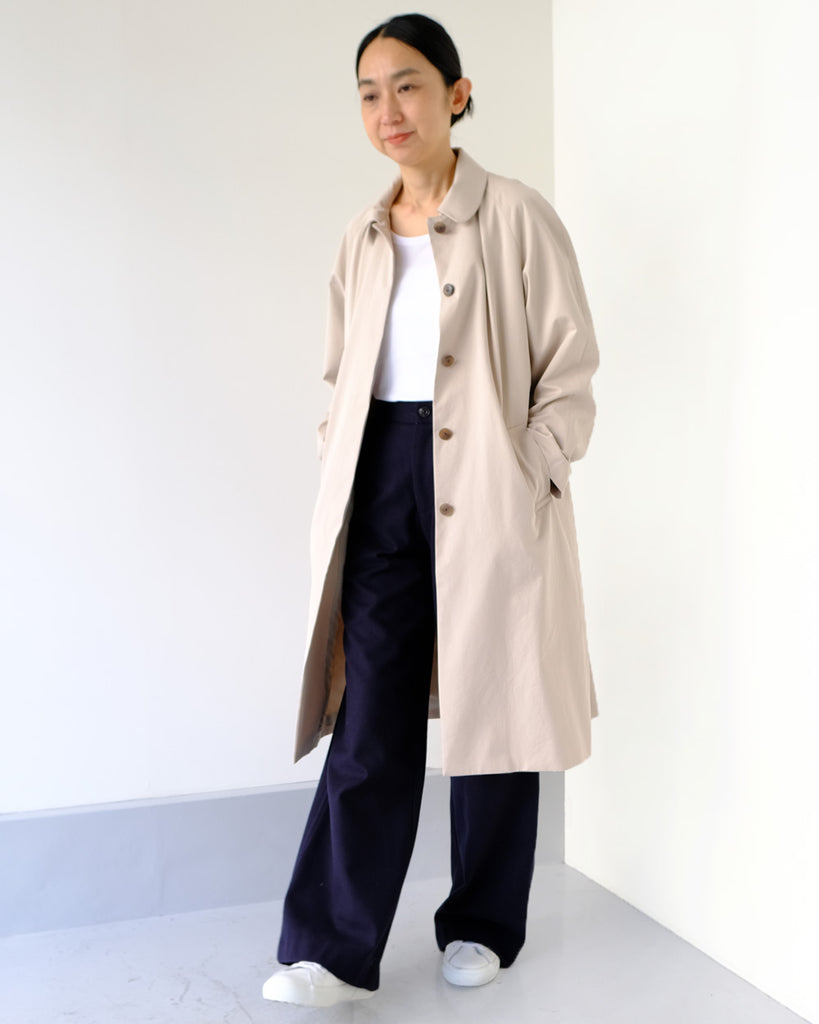 サーモンベージュ(コットン) *ボトムス/Martheウールパンツ(ネイビー)