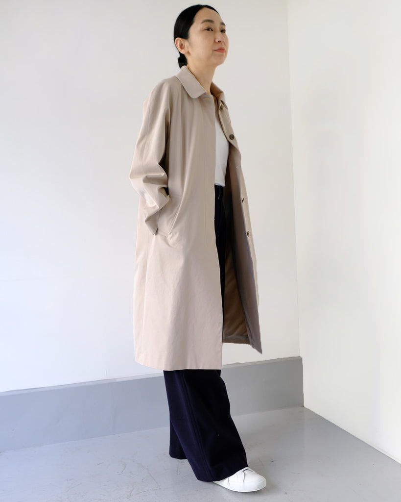 サーモンベージュ(コットン) *ボトムス/Martheウールパンツ(ネイビー)