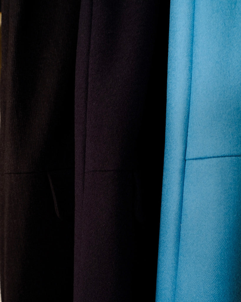 左/ブラック、真ん中/ネイビー、右/ペパーミント