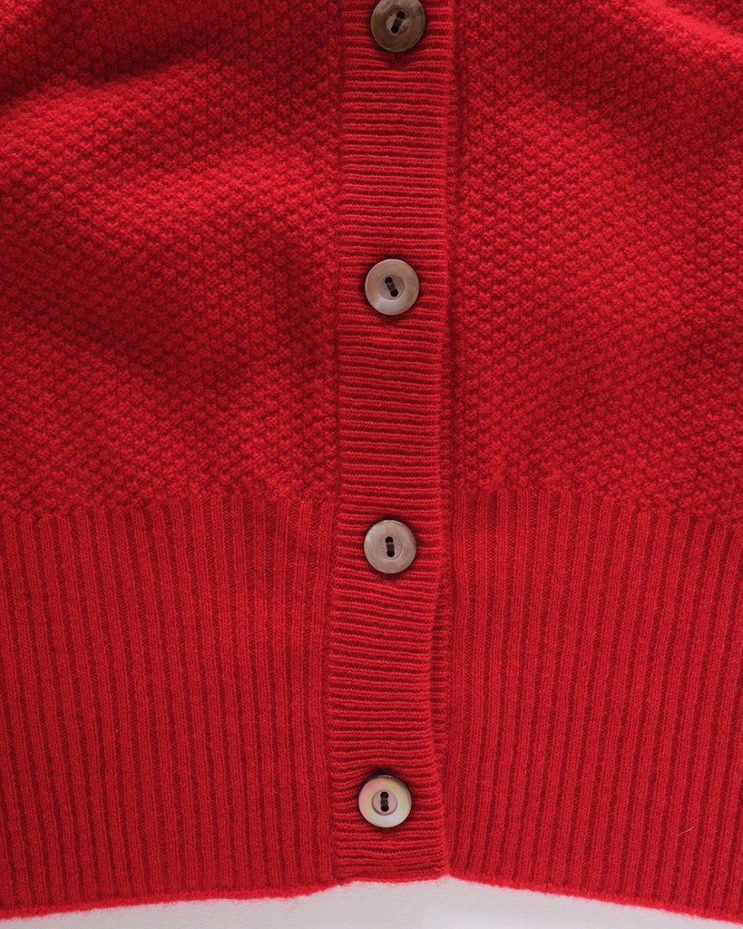 赤 *裾リブ部分、貝ボタン