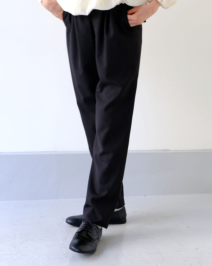 黒(ウールポリ・ウオッシャブル)