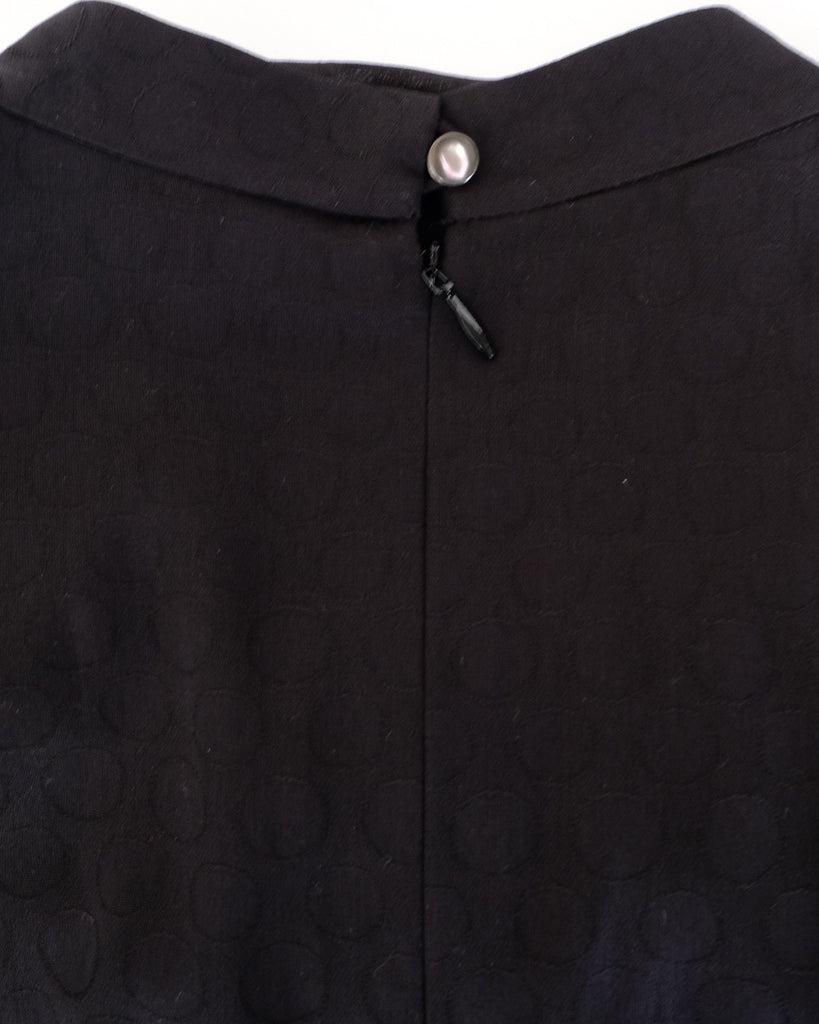 ブラック(ドットジャガード) *後ろ釦、ファスナー