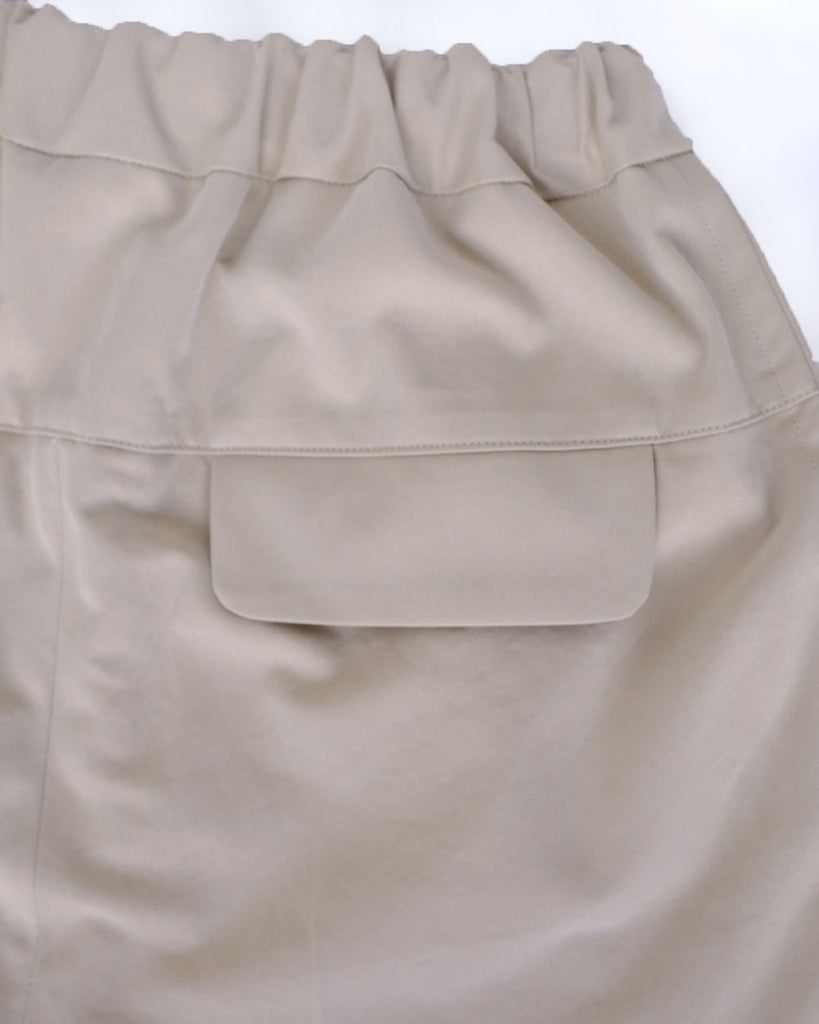Beige / 後ろポケット