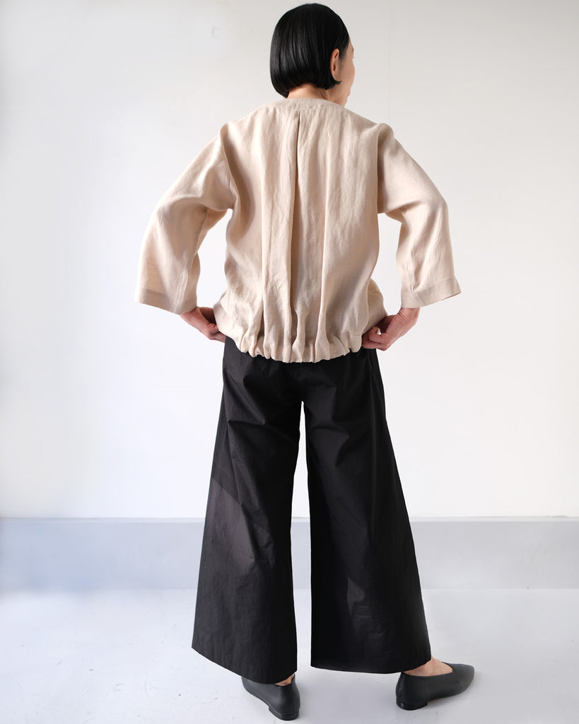 Beige(リネン) *ボトムス/ワイドイージーパンツ(黒)