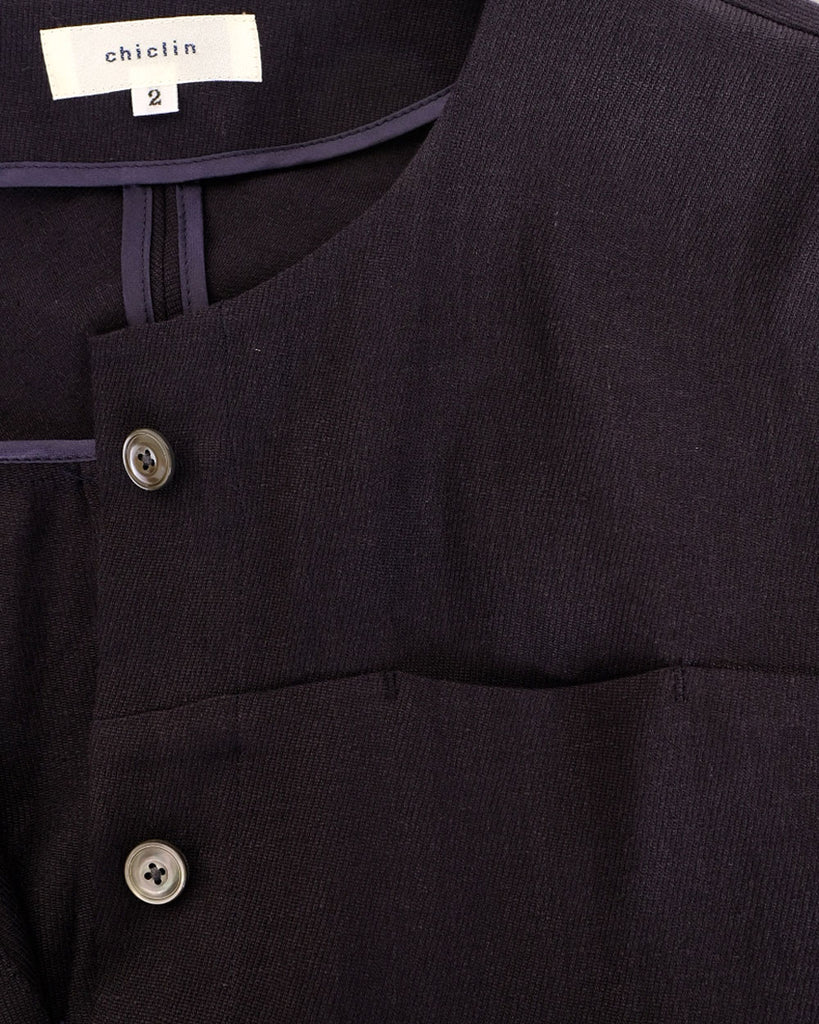 Navy (Linen kersey)
前ボタン/胸ポケット