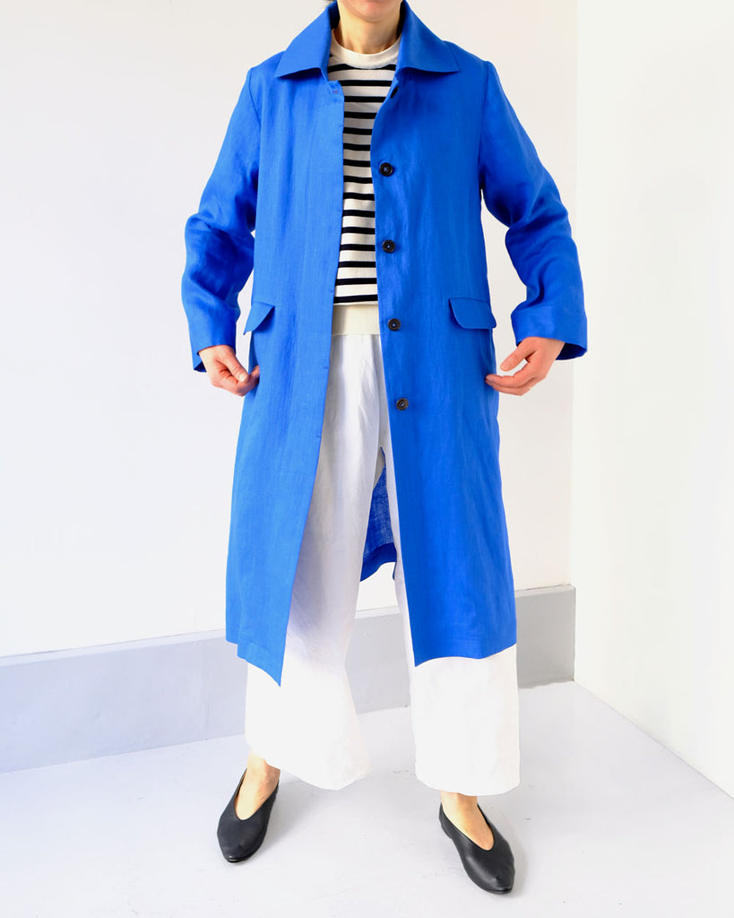 ブルー(リネンツイル)*インナー/ラグランニット(オフ×黒) ボトムス/新チューブパンツ(白)