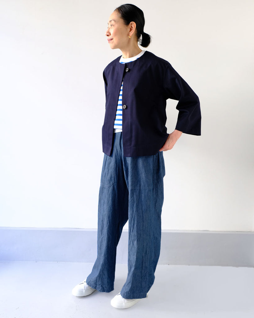 Navy(コットンウールシルクヘリンボーン) *ニット/ラグランニット(白×ブルー)ボトムス/イージーベイカーパンツ(インディゴ)