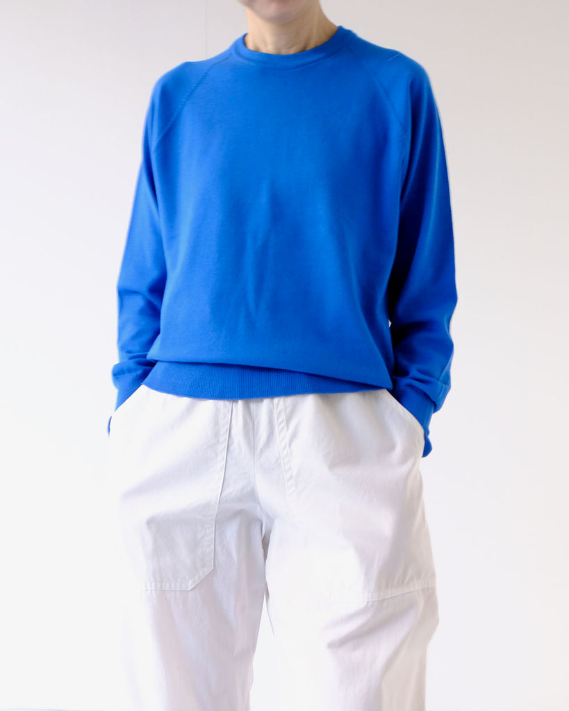 ブルー(無地)/ボトムス:イージーベイカーパンツ(白)