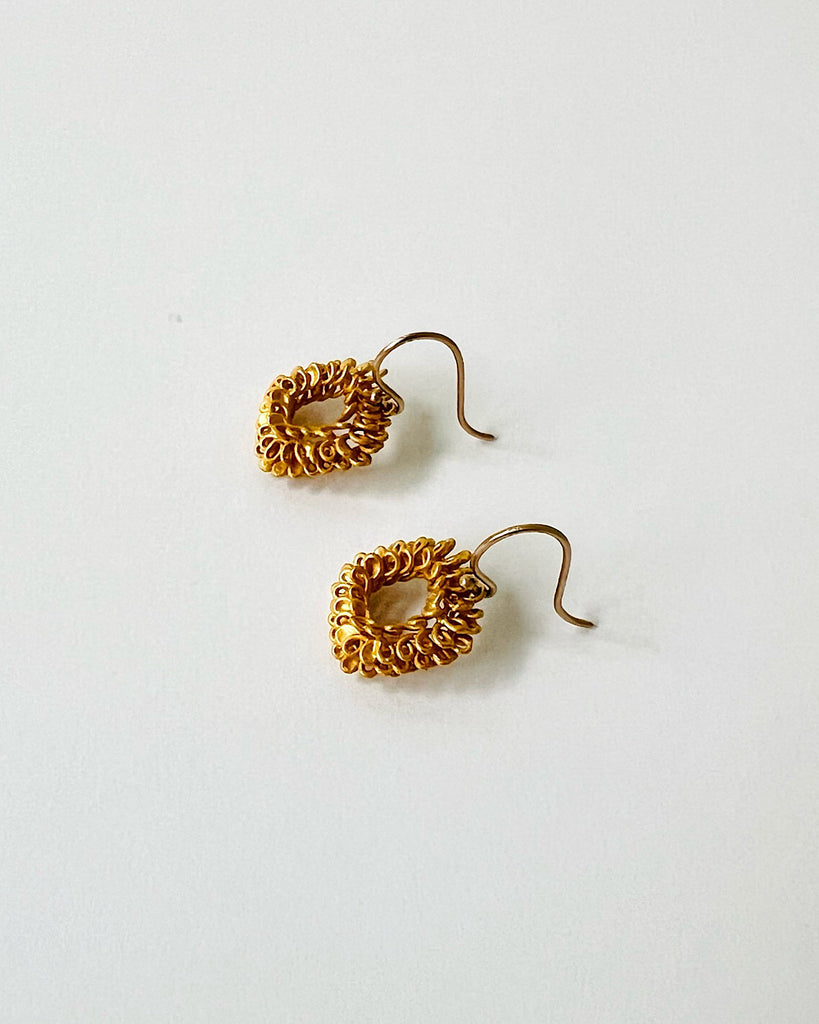 Sayumi Yokouchi coil earrings small square