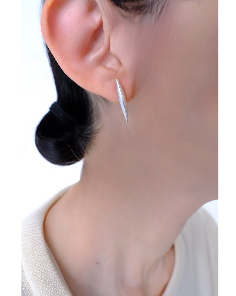 atelier ess CRESCENT SPIKE ピアス シルバー
