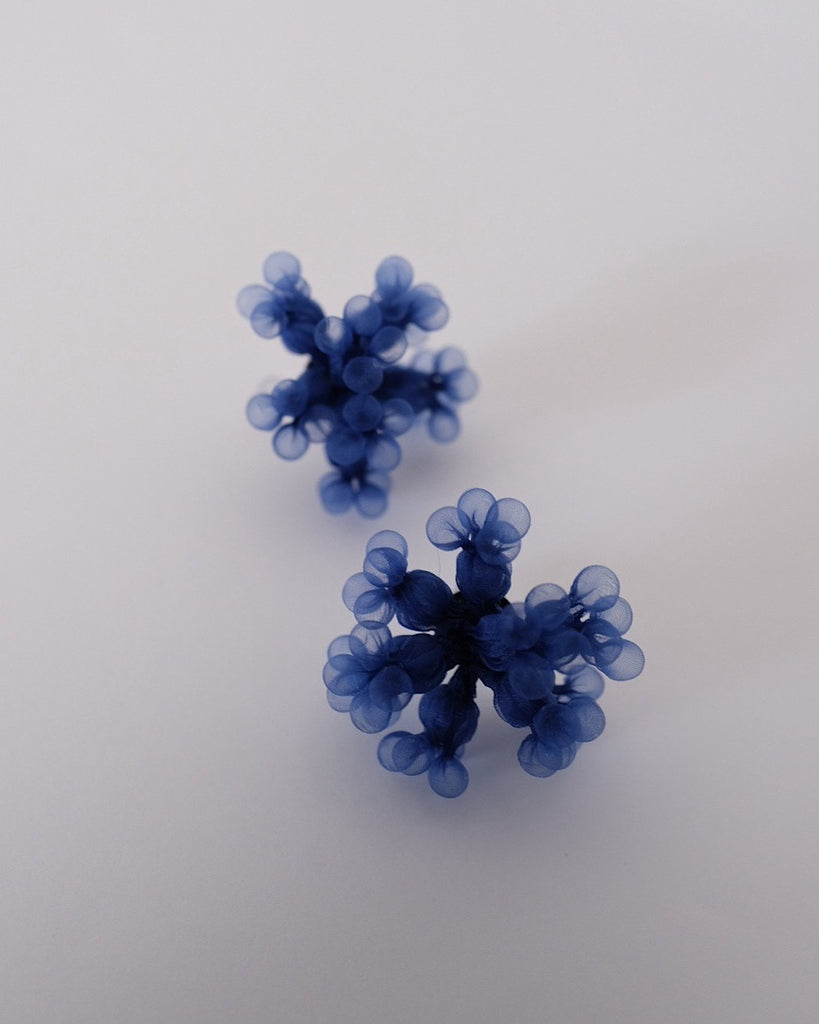MIONASHIMIZU shibori tsubu 1 pierces blue