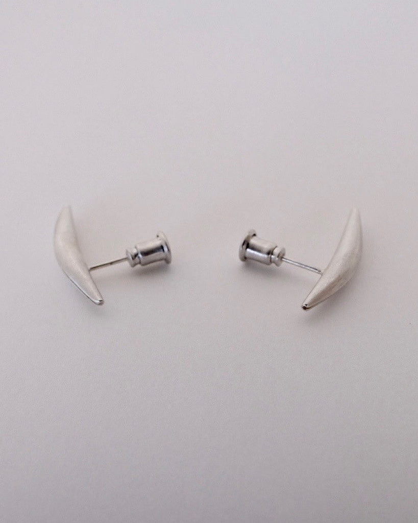 atelier ess CRESCENT SPIKE ピアス シルバー